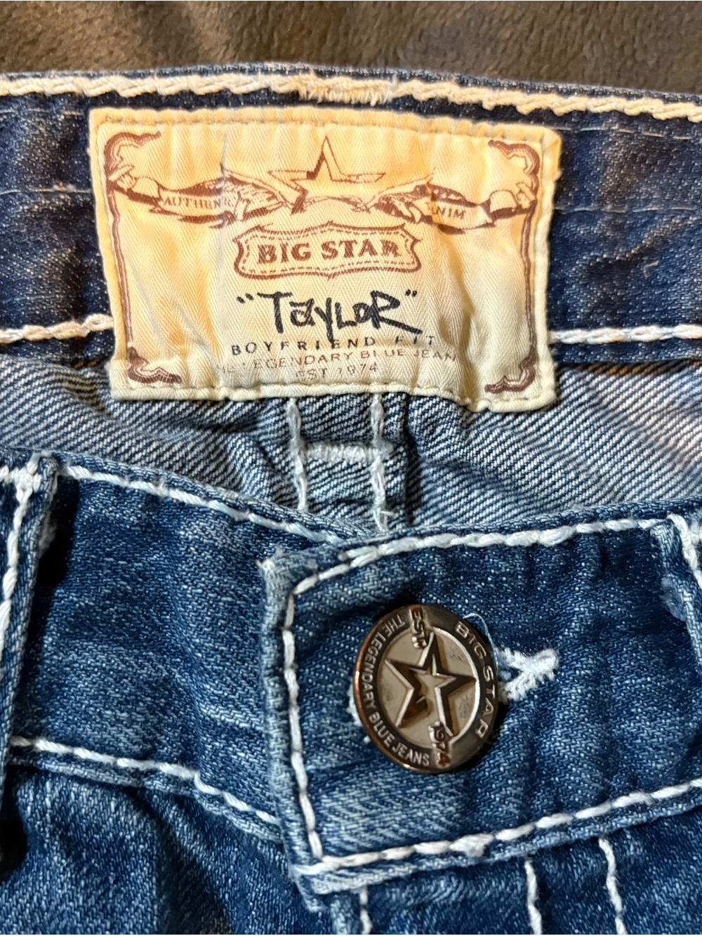 Big Star Women's Distressed Blue Denim Capris - Picture 3 of 3